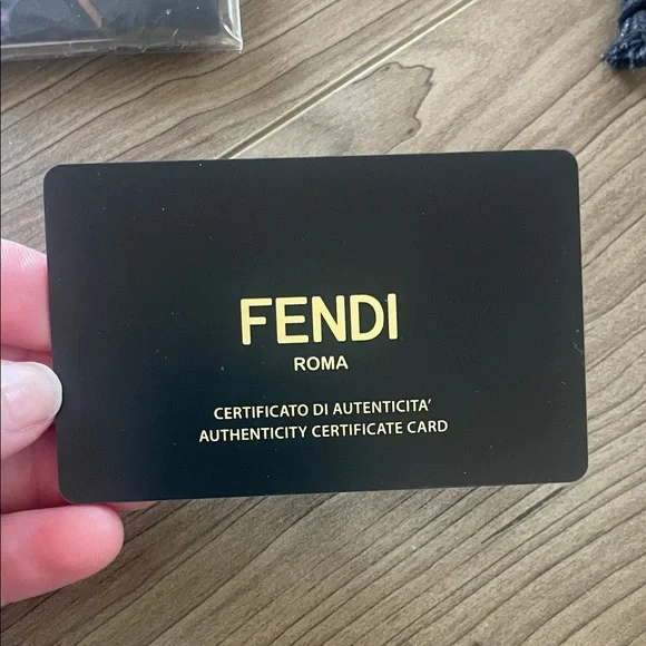 Fendi “ O Lock “Stylish Black Sunglasses for Women 💯Authentic - Picture 4 of 10